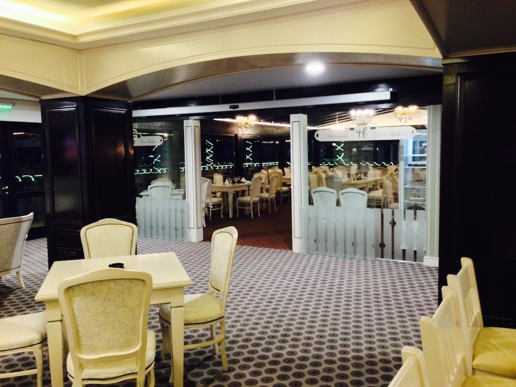 Hotel Toacabellevue Gura Humorului Bagian luar foto